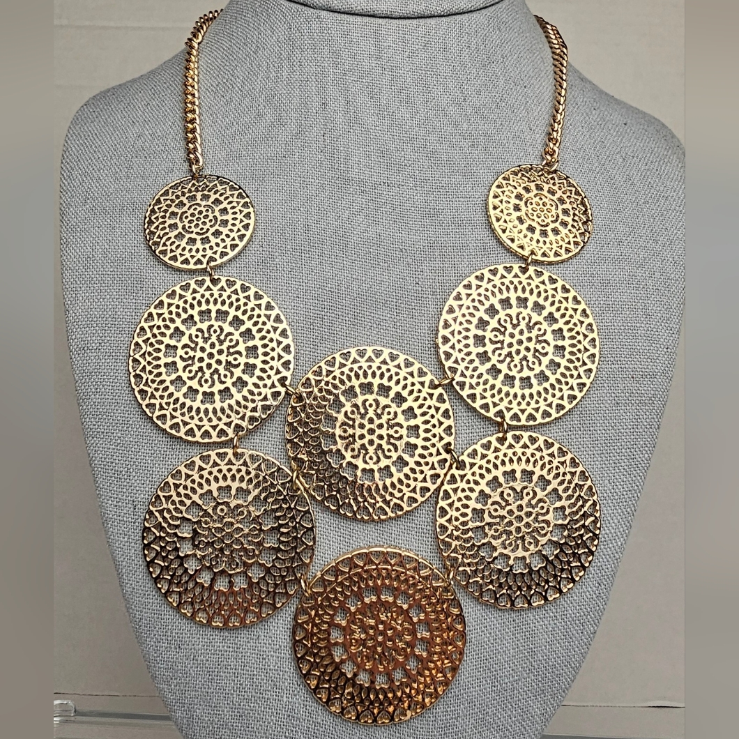 Gold Medallion Clustered Bib Statement Necklace Fixed Gold Discs 39$